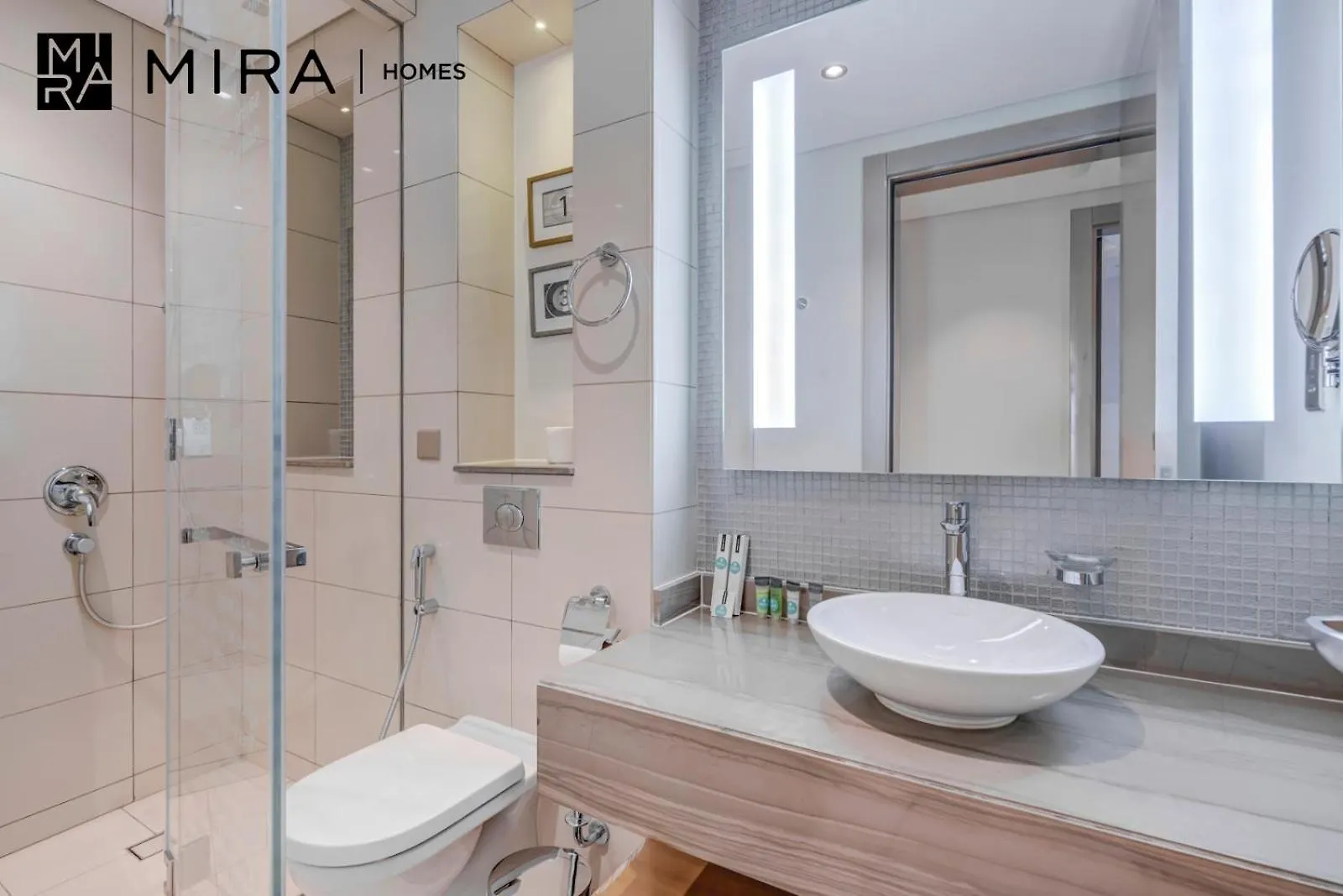 アパート Mira Holiday Homes - Furnished 1 Bedroom In Paramount ドバイ アラブ首長国連邦